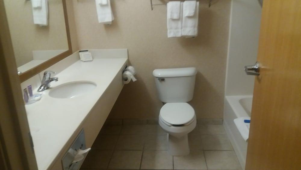 Rodeway Inn&Suites Tomahawk Bagian luar foto